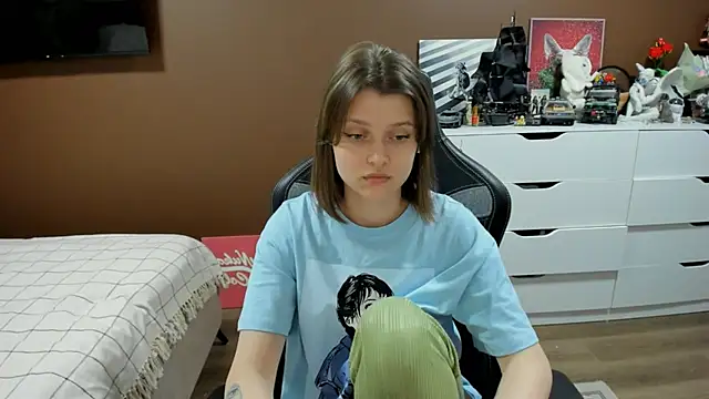 Snapshot of SoniNesti chatting on 07/22/26, 03:04 SoniNesti online show from 07/22/26, 03:04