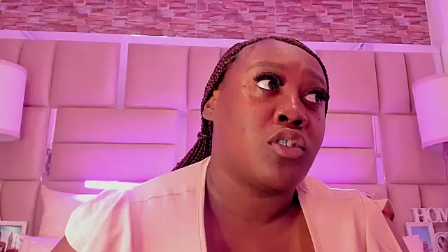 ShaniaBrownn online show from 04/09/26, 07:19