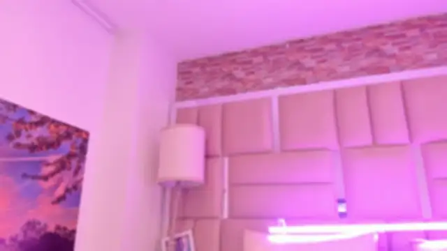 ShaniaBrownn online show from 06/01/26, 07:37