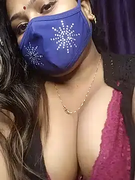 cutee  crazy online show from 12/13/24, 07:10