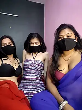 cutee  crazy online show from 02/14/26, 02:14