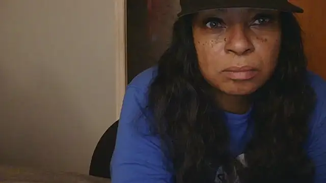 MSweetLindaParks online show from 11/30/25, 11:42