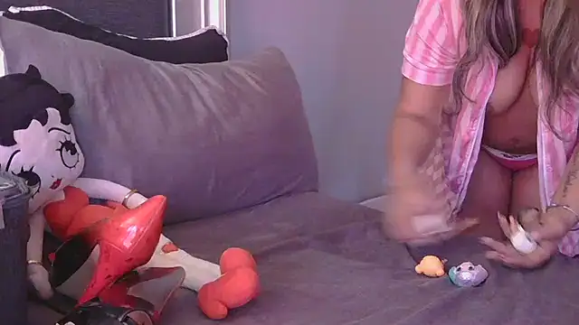 MSweetLindaParks online show from 01/16/26, 02:43