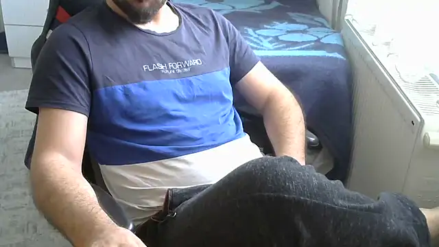 Snapshot of crazybaby5461 chatting on 04/02/26, 10:02 crazybaby5461 online show from 04/02/26, 10:02