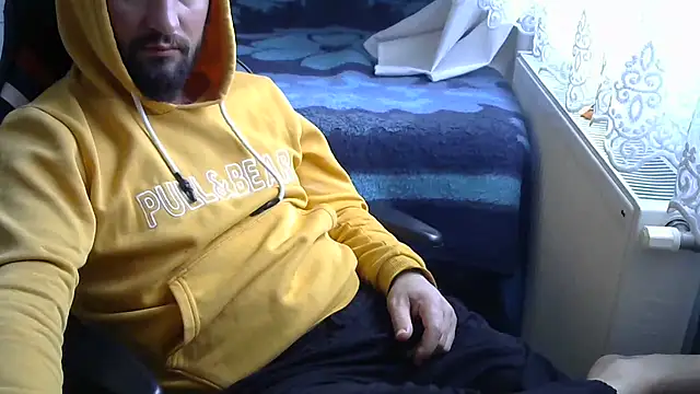 Snapshot of crazybaby5461 chatting on 04/15/26, 09:38 crazybaby5461 online show from 04/15/26, 09:38