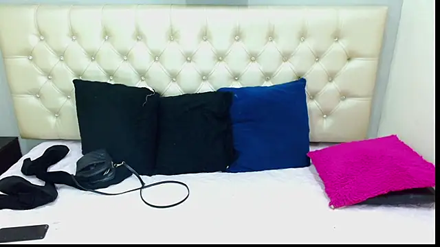 nomy 07 online show from 04/18/26, 10:32