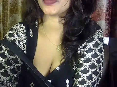 Snapshot of SEXY-MAHI- chatting on 02/02/25, 11:11 SEXY-MAHI- online show from 02/02/25, 11:11