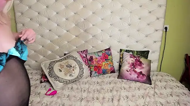 DoraMay online show from 02/07/25, 10:41