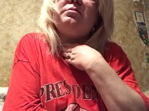 DoraMay online show from 02/04/26, 08:47