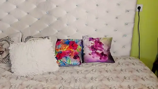 DoraMay online show from 03/31/26, 09:26