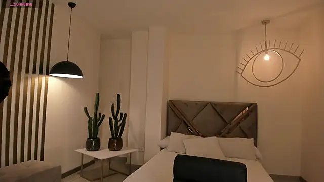 ToriCrossX online show from 11/22/25, 04:11