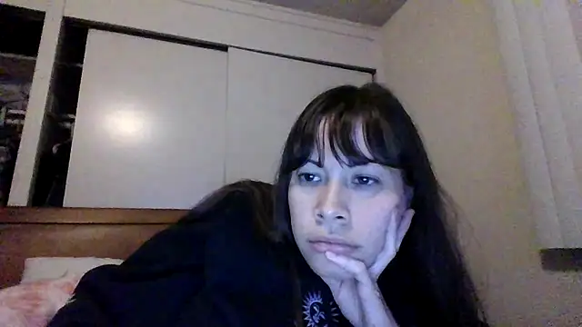 petitedoll29 online show from 12/19/24, 06:12