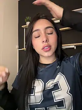 isabella jade online show from 02/16/26, 09:55