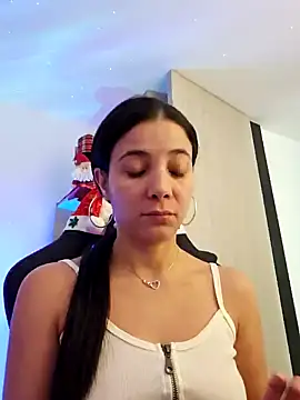 Snapshot of miaeyes chatting on 12/30/24, 12:52 miaeyes online show from 12/30/24, 12:52