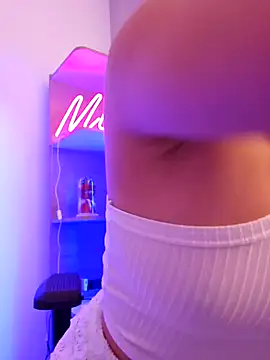 Snapshot of miaeyes chatting on 01/14/25, 06:38 miaeyes online show from 01/14/25, 06:38