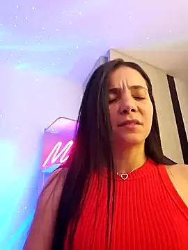 Snapshot of miaeyes chatting on 01/20/25, 01:50 miaeyes online show from 01/20/25, 01:50