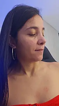 Snapshot of miaeyes chatting on 11/08/25, 12:16 miaeyes online show from 11/08/25, 12:16