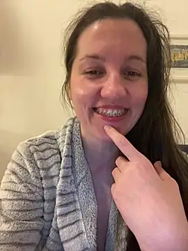 Nicole-Ray online show from 03/04/26, 08:59