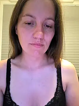 Snapshot of Nicole-Ray chatting on 07/17/26, 10:47 Nicole-Ray online show from 07/17/26, 10:47