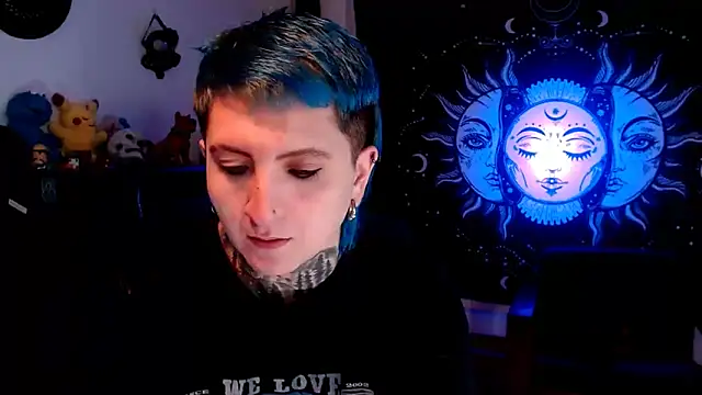 Marieblueeyes online show from 03/11/25, 09:37