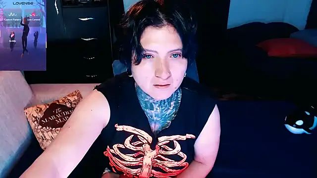 Marieblueeyes online show from 10/11/25, 04:44