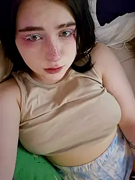 Yammy Yumi online show from 01/12/25, 06:49