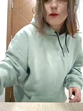 Yammy Yumi online show from 10/12/25, 10:31