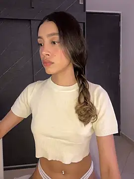 Snapshot of SelenaStone chatting on 12/16/24, 11:28 SelenaStone online show from 12/16/24, 11:28