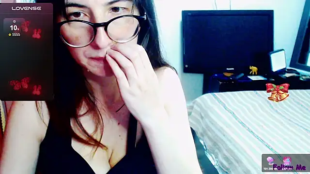 Snapshot of A_R_Y_ chatting on 12/07/24, 07:32 A R Y  online show from 12/07/24, 07:32