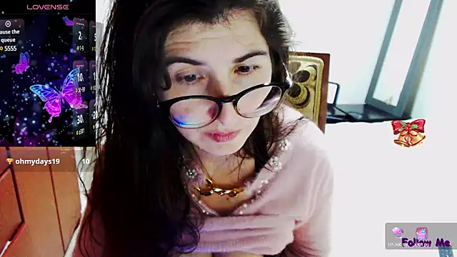 Snapshot of A_R_Y_ chatting on 02/10/25, 11:45 A R Y  online show from 02/10/25, 11:45