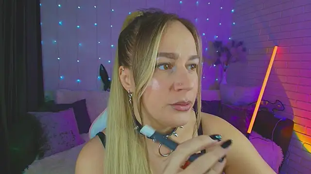 pepper cat  online show from 01/23/25, 11:36