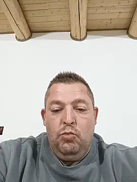 Snapshot of Borisache chatting on 10/22/25, 04:40 Borisache online show from 10/22/25, 04:40