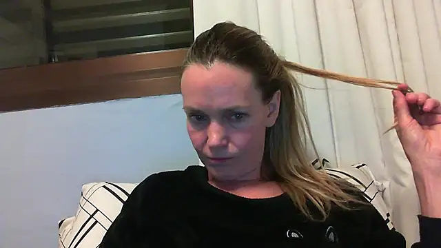 Annylove1 online show from 09/29/25, 12:16