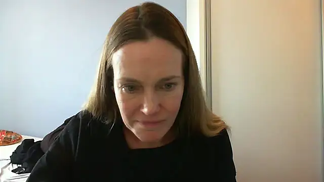 Annylove1 online show from 09/29/25, 04:01