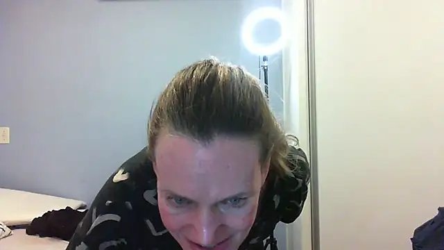 Annylove1 online show from 11/04/25, 11:37