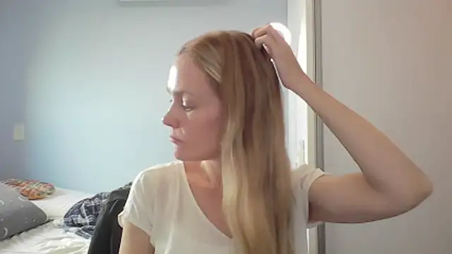 Annylove1 online show from 04/01/26, 10:49