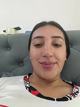 Snapshot of Hannahoff chatting on 02/08/25, 10:19 Hannahoff online show from 02/08/25, 10:19