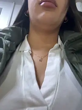 Hannahoff online show from 11/06/25, 12:33