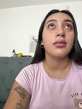 Hannahoff online show from 11/18/25, 09:30