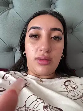 Hannahoff online show from 12/14/25, 06:12