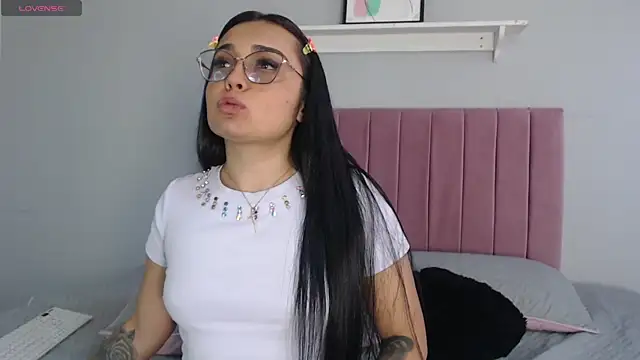 Snapshot of Danii_vg1 chatting on 07/06/26, 03:03 Danii vg1 online show from 07/06/26, 03:03