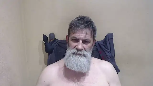 Snapshot of AlexNudo chatting on 05/06/26, 04:01 AlexNudo online show from 05/06/26, 04:01