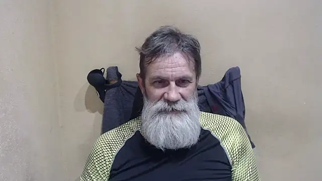 Snapshot of AlexNudo chatting on 05/17/26, 03:19 AlexNudo online show from 05/17/26, 03:19