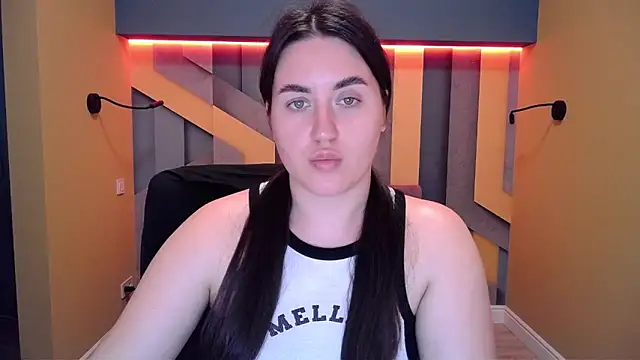 Roxie Bradley online show from 12/21/24, 09:55