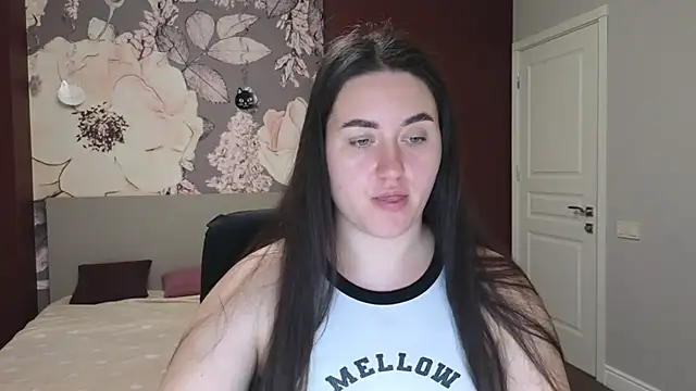 Roxie Bradley online show from 12/25/24, 07:03