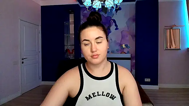 Roxie Bradley online show from 01/06/25, 10:57