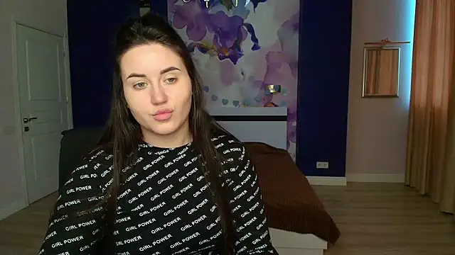 Roxie Bradley online show from 01/28/25, 08:04