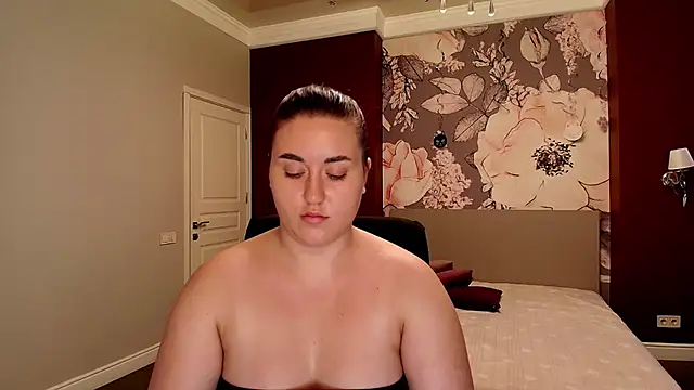 Roxie Bradley online show from 10/03/25, 05:48