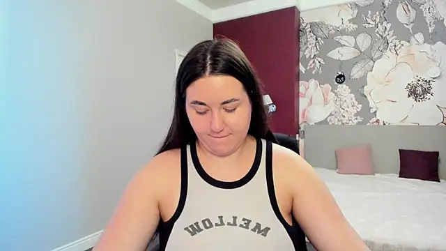 Roxie Bradley online show from 11/21/25, 06:45