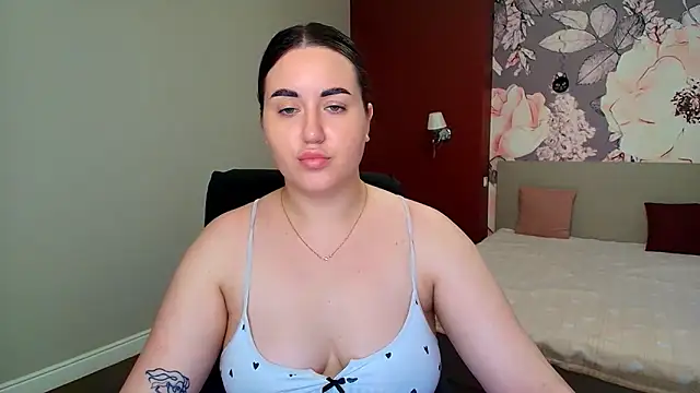 Snapshot of Roxie_Bradley chatting on 06/10/26, 05:39 Roxie Bradley online show from 06/10/26, 05:39